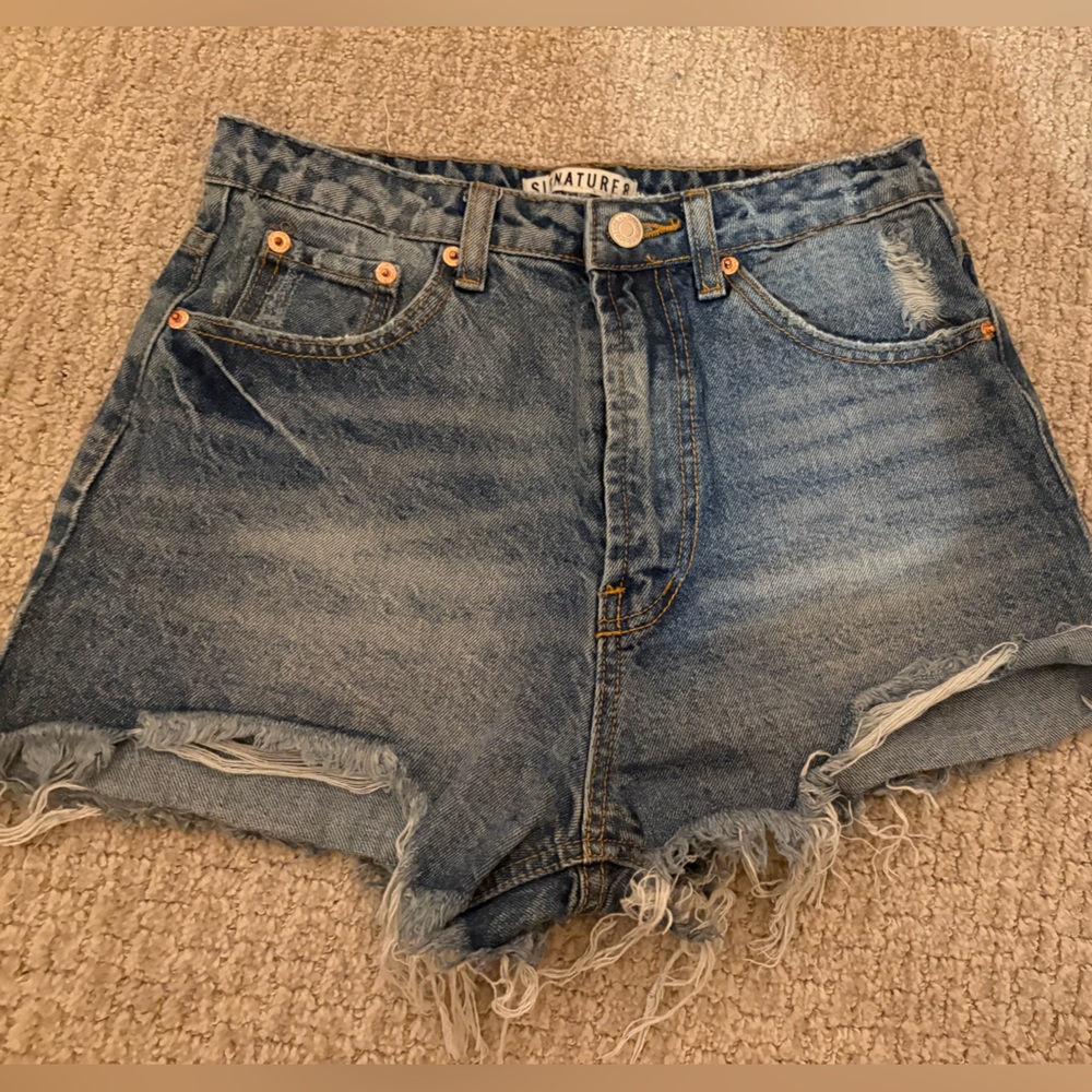 Size small short bundle